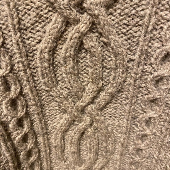 Handmade wool sweater - Picture 3 of 4